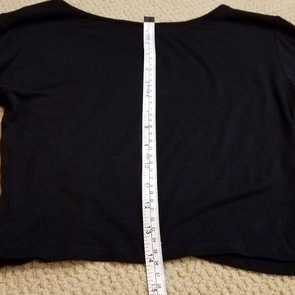 "In Style" Crop Top - Picture 4 of 5